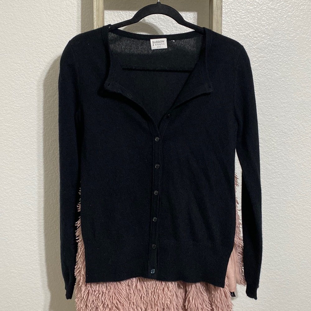 Barrow & Grove Small Black Sweater